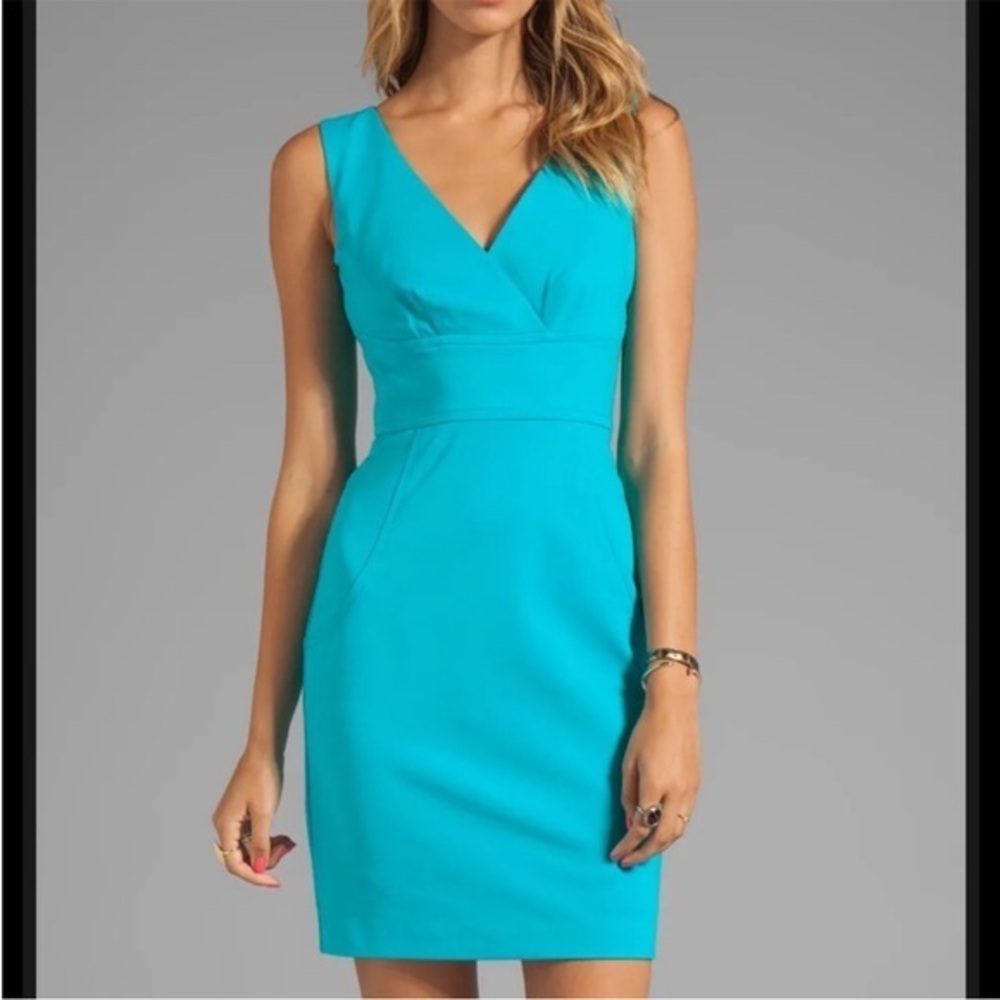 Trina Turk Ponte dress size 2 - like new condition